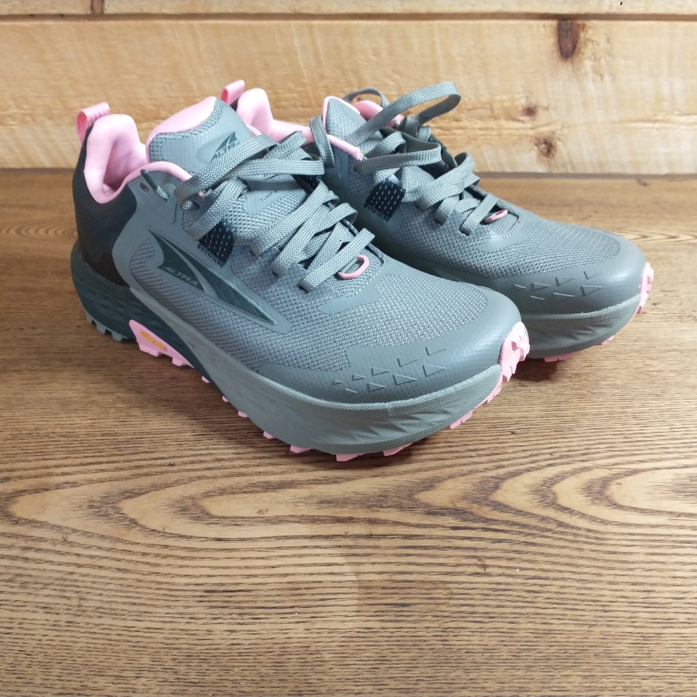 Altra Women's Athletic Shoes in Gray and Pink